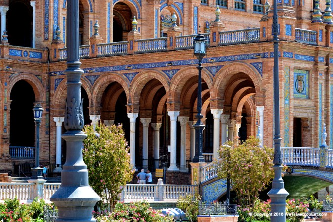 Arcades de la Plaza de España