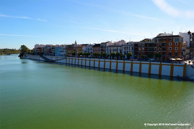 Guadalquivir et calle Betis
